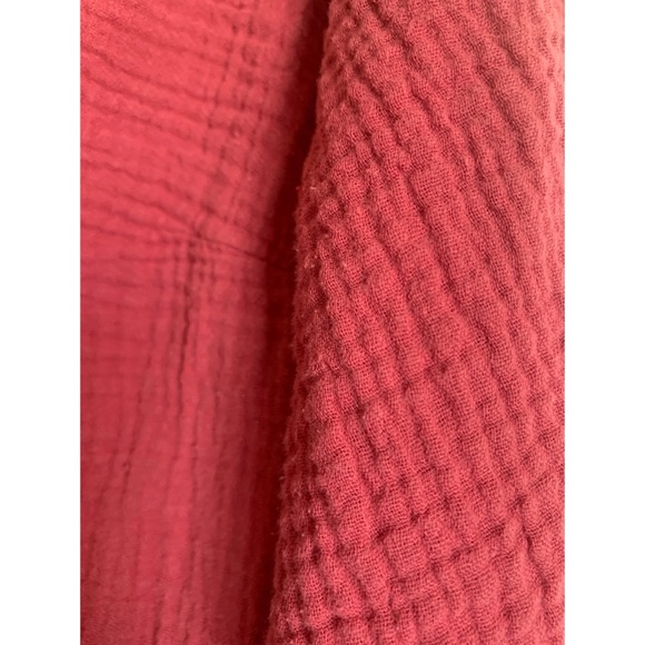 Foxcroft NYC Gauze Button Up Size Medium - Picture 3 of 4